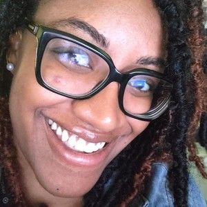 Meet your Posher, Janissa